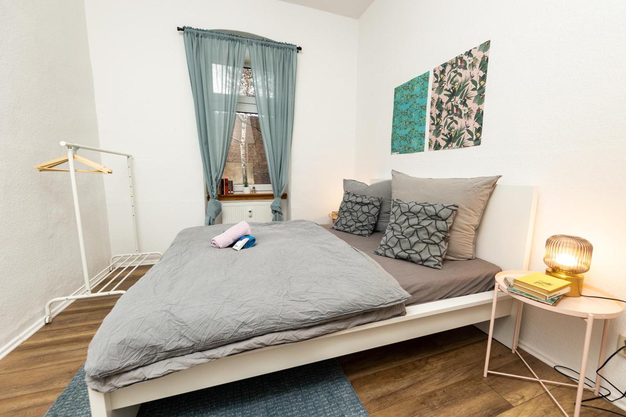 Grossraum-Apartments Mit 2Sz, Wz, Kueche, Smart-Tv, Parken, Etc エアフルト 部屋 写真