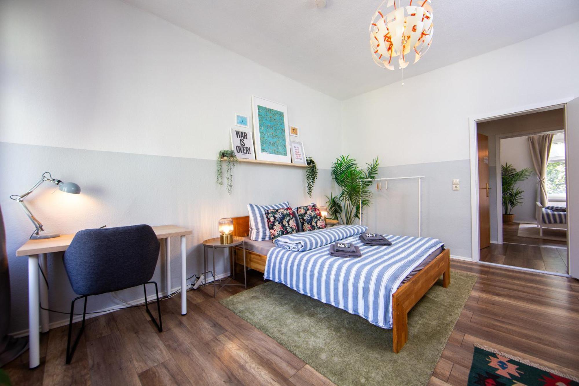 Grossraum-Apartments Mit 2Sz, Wz, Kueche, Smart-Tv, Parken, Etc エアフルト 部屋 写真
